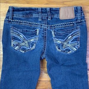 AMETHYST RIPPED DISTRESSED CROP  JEANS SIZE 1